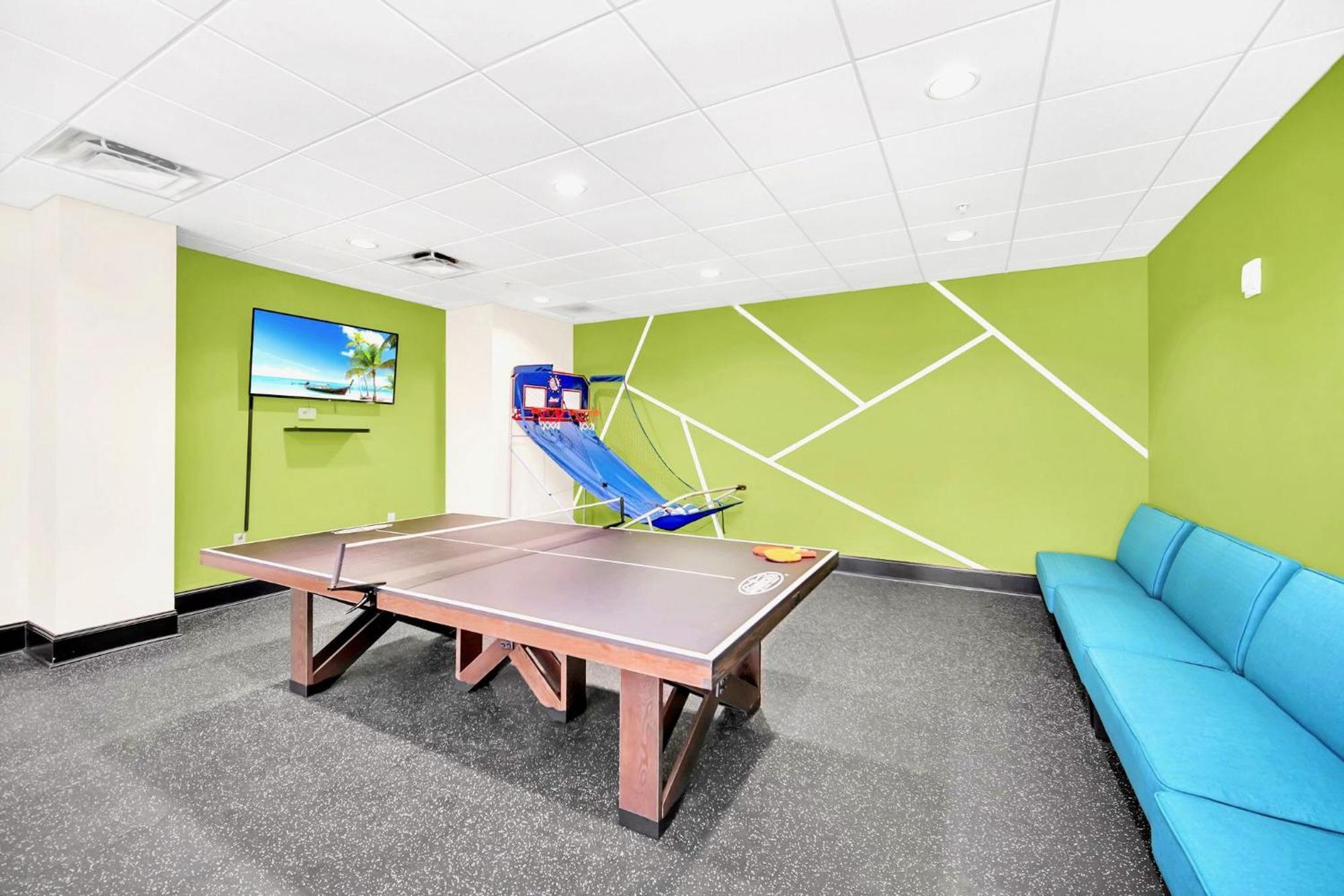 Modern 3Br - Near Disney - Pool And Hot Tub ออร์ลันโด ภายนอก รูปภาพ